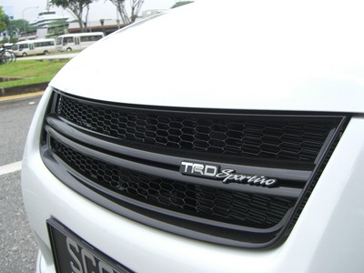 Download TRD Front Grille (400Wx300H)